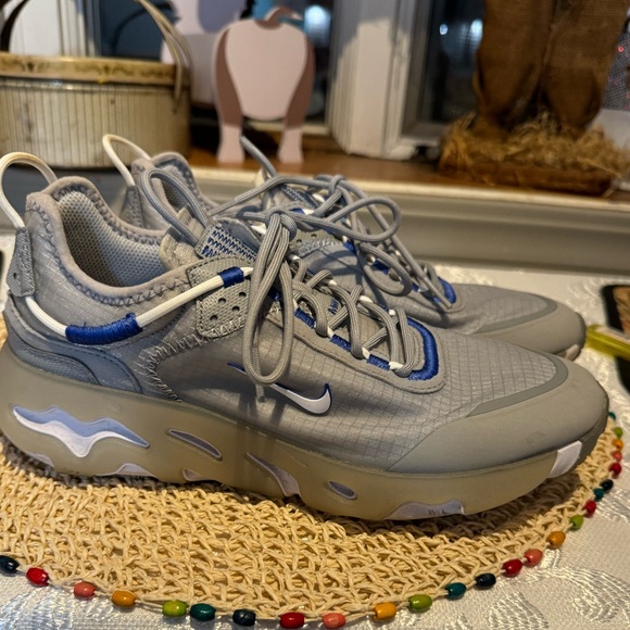 React Live Light Smoke Grey
Hyper Royal-CV1772-004 - Picture 13 of 13